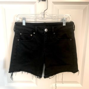 AE Ne(x)t Level Stretch Black Denim Midi Shorts in Size 6